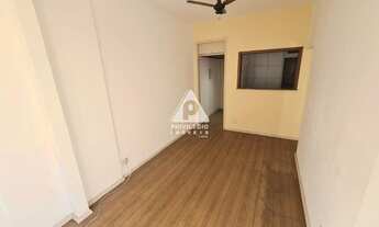 Imagem 3: Excelente quarto/sala próximo ao posto 3 de Copacabana