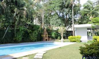 Imagem 2: Belíssima casa, ampla e em ótima localização. Confira!