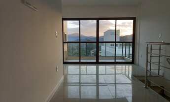 Imagem 3: Excente cobertura duplex a poucos metros do MAR