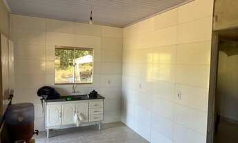 Imagem 2: Rancho / casa no lago corumba IV