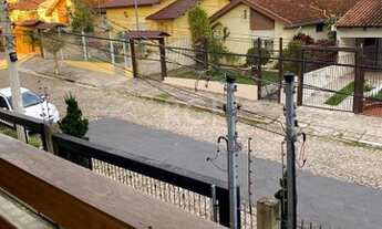 Imagem 2: Porto Alegre - Casa Padrão - Tristeza