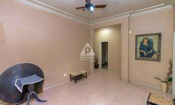 Imagem 5: Apartamento térreo com dois quartos e dependência completa no Flamengo!