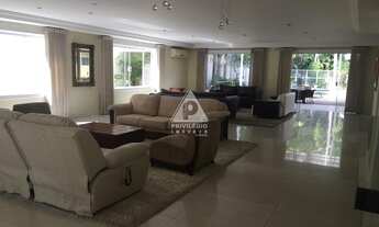 Imagem: Casa em Condomínio à venda, 5 quartos