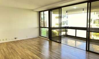 Imagem 2: Original 3 transformado 2 suítes varanda e vista Lagoa à venda em Ipanema