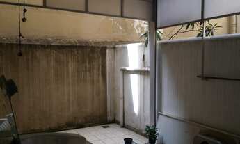 Imagem 4: Oportunidade. Apartamento com sala em dois ambientes, três quartos bem espaçosos e com