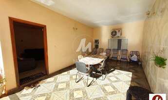 Imagem 2: Casa (térrea na rua) 4 dormitórios/suite, cozinha planejada