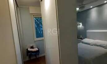 Imagem 2: Apartamento de dois dormitórios, e uma vaga de garagem no bairro Bela Vista em Porto Alegr