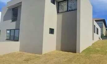 Imagem 5: Casa de condomínio sobrado para venda possui 311 metros quadrados com 5 quartos