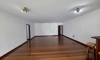 Imagem 2: Alto Uruguai 200m² infra no prédio varandão lavabo 4 quartos 2 suítes montado 2 vagas na