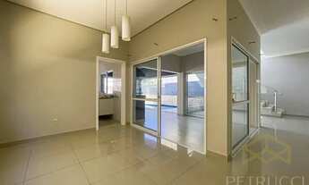 Imagem 7: Casa de condomínio para aluguel possui 218 metros quadrados com 3 quartos