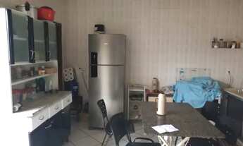 Imagem 3: Vendo casa com barracão