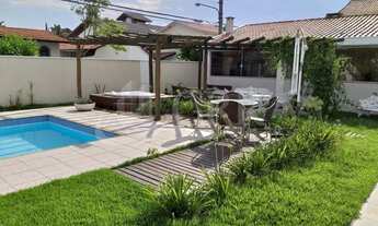 Imagem 3: Lindo sobrado em dois terrenos no Jardim das Colinas Sobrado: andar superior: suíte 1 2 q