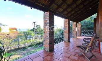 Imagem 2: Casa para Venda - 269.06m², 4 dormitórios, sendo 2 suites, 5 vagas - Teresópolis