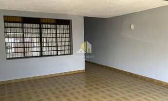 Imagem 4: Casa com espaço amplo, garagem, dormitorios, banheiros, área externa e edicula