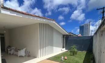 Imagem: Casa espaçosa, 3 quartos, no bairro da