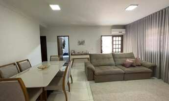 Imagem: Casa à venda - Rua Augusto Getúlio Vieira