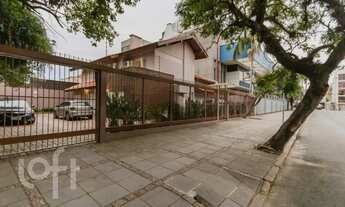 Imagem 5: Casa à venda em Menino Deus com 300 m², 8 quartos, 4 suítes, 9 vagas