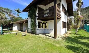 Imagem: Casa com 06 Dorm. 01 Suíte Na Trindade