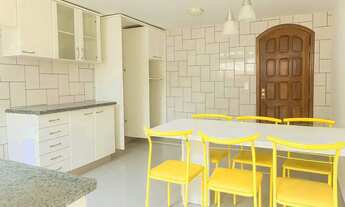 Imagem 8: Casa à venda, 4 quartos, 2 suítes, 3 vagas cobertas no Bacacheri, Curitiba Paraná