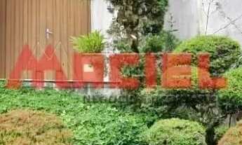 Imagem 2: Imóvel para venda tem 240 metros quadrados com 4 quartos