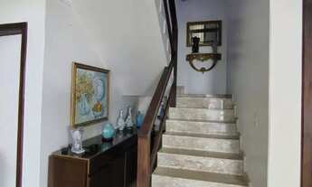 Imagem 7: VENDO casa duplex 210m², Buraquinho, 5/4 e 5 suítes, 1 sala ampla, 1 cozinha, 7 banheiros