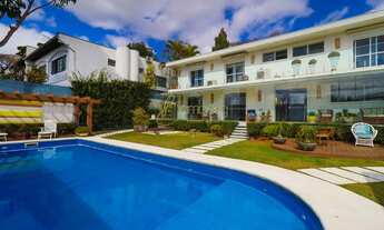 Imagem: Bela casa com 1000m2 terreno na melhor rua