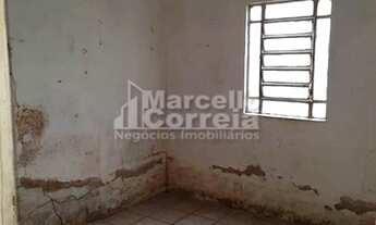 Imagem 6: Casa em terreno de 420m² em Campo Grande, precisando de reforma