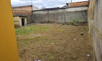 Imagem 2: Casa única no terreno, com 2 quartos. FONE * Watts