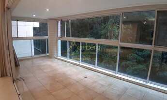 Imagem 2: Apto com varanda gourmet , amplo e iluminado, pronto para morar