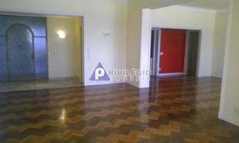 Imagem 4: ATLÂNTICA DEBRUÇADA NA PRINCESINHA DO MAR