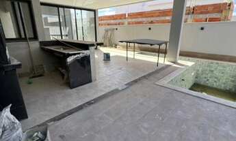 Imagem 2: Casa com 4 suítes plenas, área de lazer completa, Portal do Sol Green