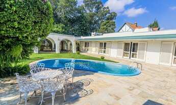 Imagem 7: Belíssima Casa térrea, bem no miolo da bairro