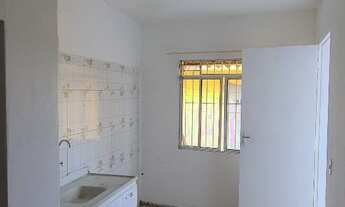 Imagem 3: Aluga-se casa com dois cômodos (quarto e cozinha) + banheiro + despensa + área espaçosa