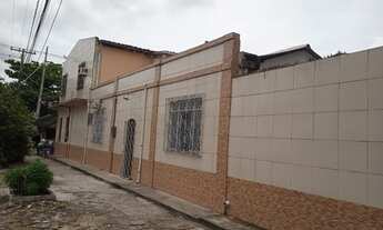 Imagem 3: Casa de esquina em canudos