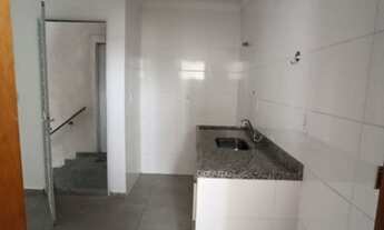 Imagem 3: Casa em condomínio na Parada Inglesa com um dormitório, sala, cozinha e uma vaga