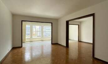 Imagem 5: Apartamento com 350m2 vista livre, com extensão da sala agradável varanda fechada