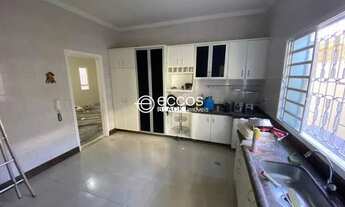 Imagem 2: Ótima casa com 4 quartos para locação no Bairro Santa Mônica