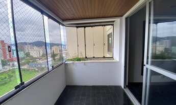 Imagem 6: Amplo apartamento com 125 m² privativos para locação no Anita Garibaldi