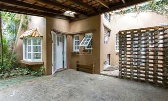 Imagem 7: Casa com 300m², 3 dormitórios, sendo 1 suite, 2 vagas - Bairro Espíirito Santo