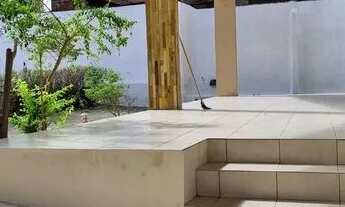 Imagem 2: Casa para aluguel possui 290 metros quadrados com 4 quartos em Olho D'Água - São Luís