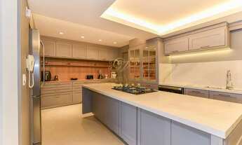 Imagem 2: Apartamento para venda no Bairro Ahú, com 214 metros privativos!