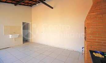 Imagem 3: CASA com piscina e 2 quartos em Itanhaém, no bairro Campos Elíseos