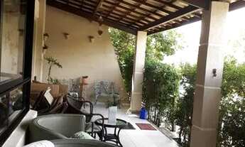 Imagem 5: Casa de condomínio para venda possui 236 metros quadrados com 5 quartos