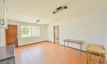 Imagem 6: Casa para venda possui 198 metros quadrados com 3 quartos em Xaxim - Curitiba - PR