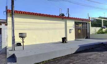 Imagem 2: Casa no Conjunto Versalles, no Bairro Planalto, ótima localização. Aceita Financiamento