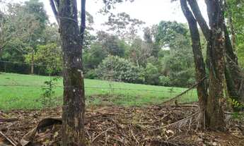 Imagem 6: Chácara com lagoa passando nos fundos