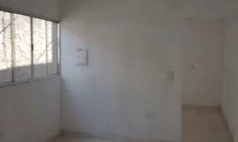 Imagem: Aluga-se 3 cômodos com garagem