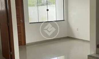 Imagem 5: FA_Lindo sobrado com dois quartos sendo um suite, lavabo, e uma vaga de garagem coberta em