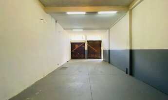 Imagem 3: Loja com aproximadamente 70m² composto por: 2 portas de aço,1 banheiro e 1 cozinha cozinha