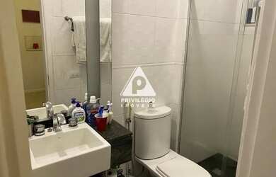 Imagem 15: Rua Maria Angélica, original 3 quartos, convertido em 2 quartos e 1 escritório conectado a